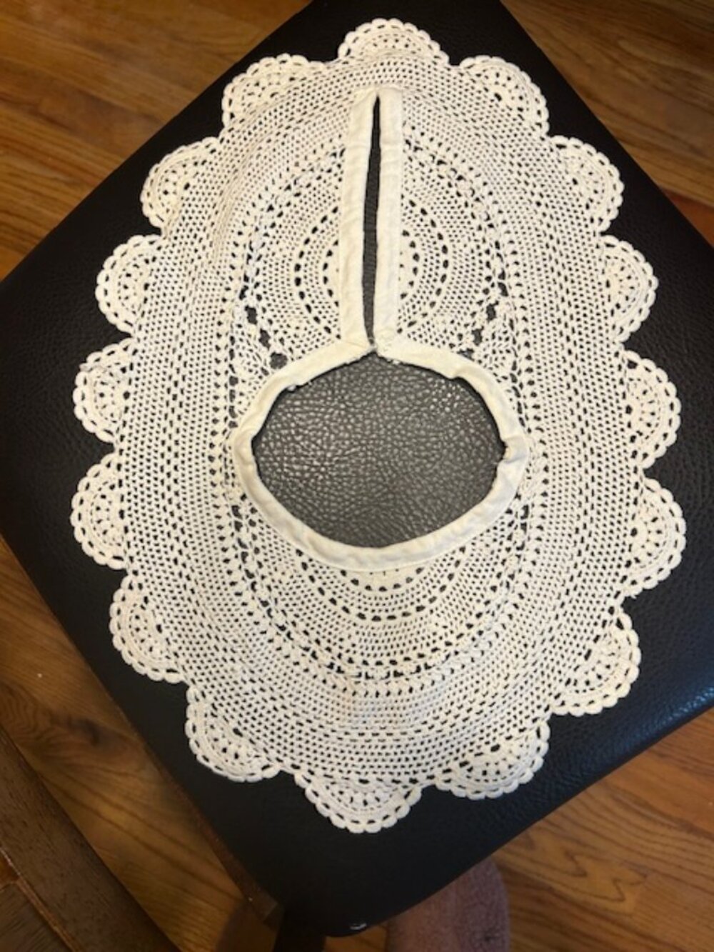 Vintage Handmade Ivory Crochet Lace Detachable Victorian Doily Collar